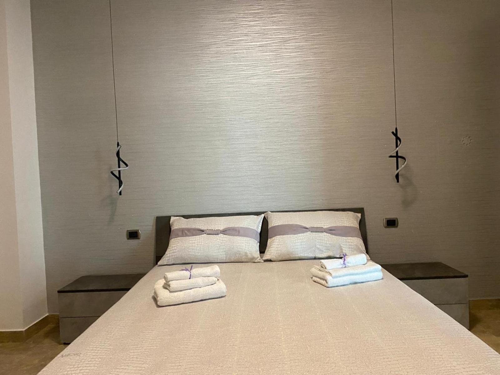 ジョヴィナッツォ Luca'S House Bed & Breakfast エクステリア 写真