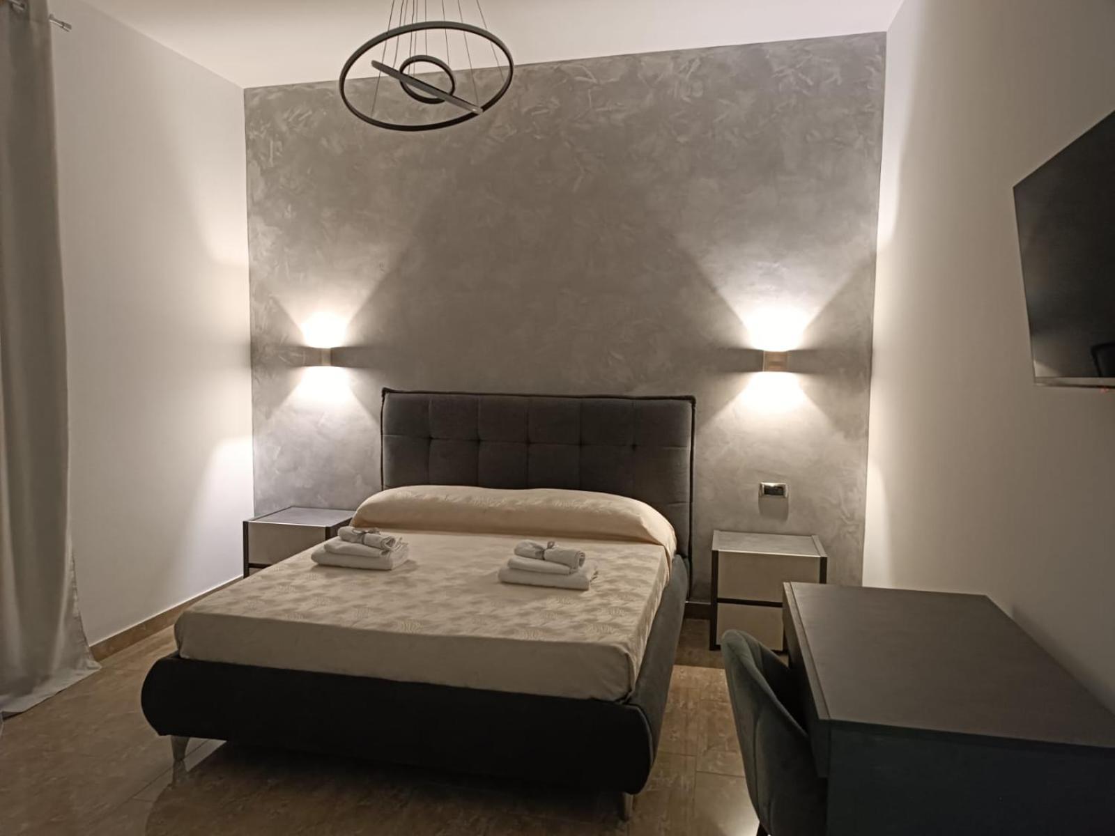 ジョヴィナッツォ Luca'S House Bed & Breakfast エクステリア 写真